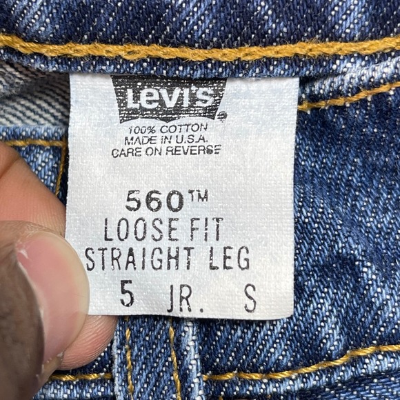 Vintage Levi's 560 Women's 24x29 Loose Fit Straight Jeans Made USA Dark Wash 90s - Picture 3 of 10